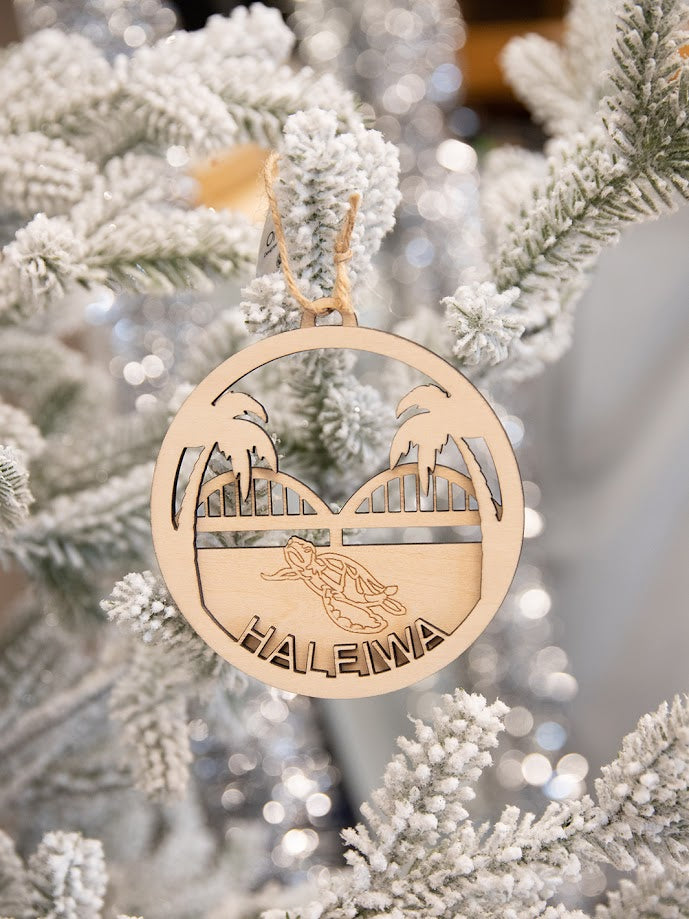 HIC HALEIWA WOOD ORNAMENT