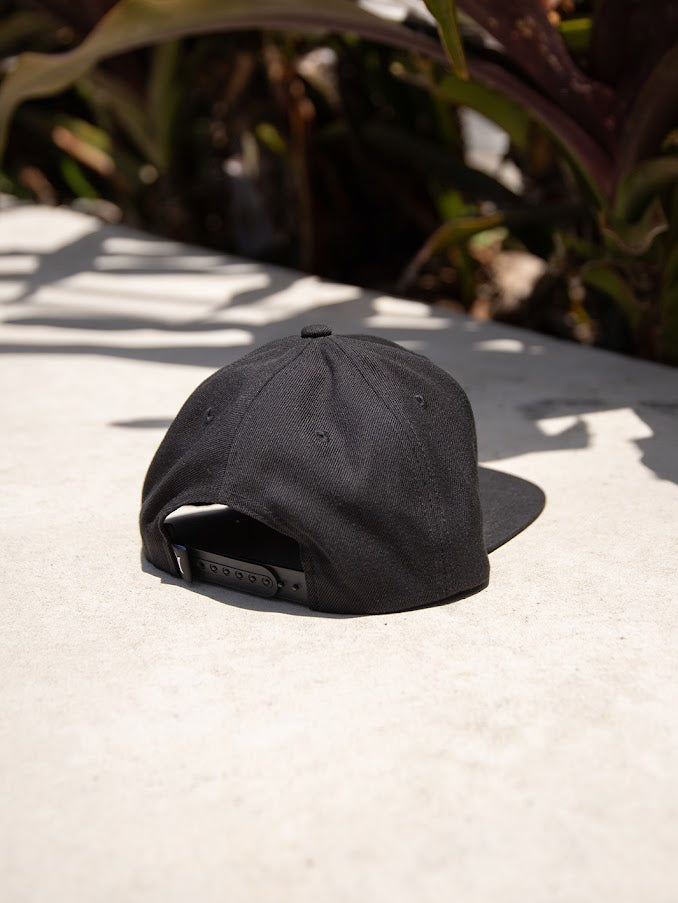 HURLEY HAWAII SNAPBACK HAT - BLACK (022)