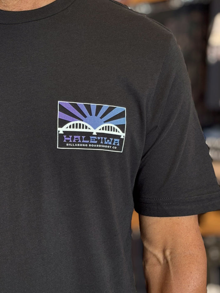BILLABONG HALEIWA RISING SUN TEE - BLACK