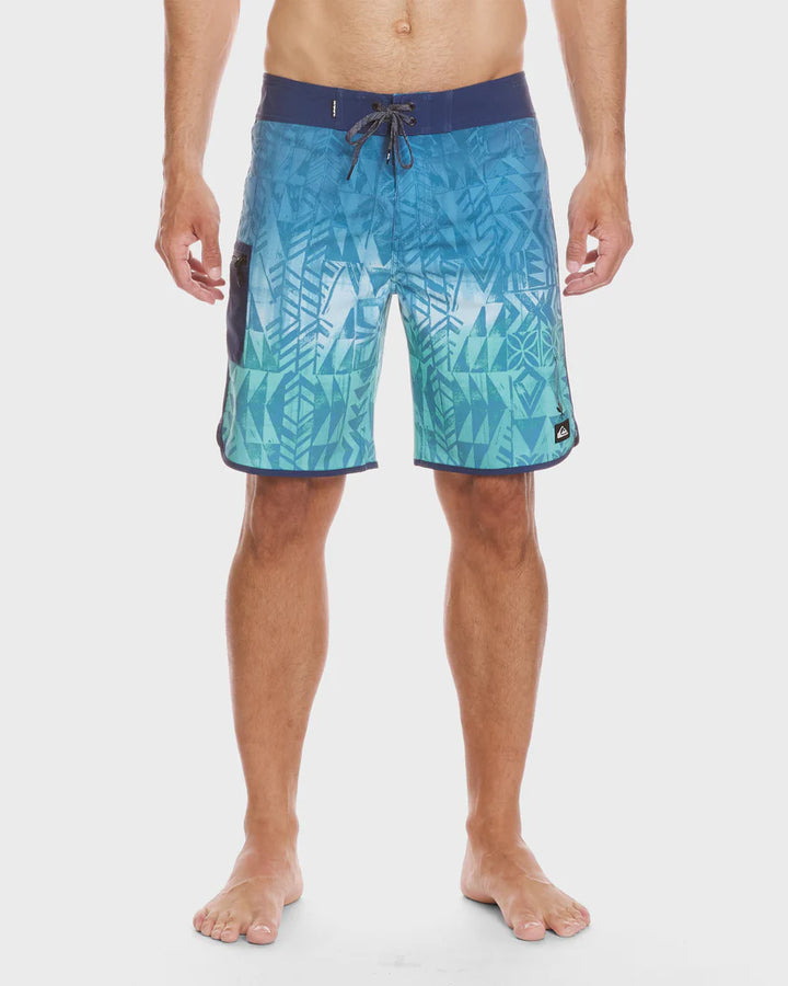 QUIKSILVER SURFSILK HAWAII FADE 20" BOARDSHORT - ISLAND WATERS