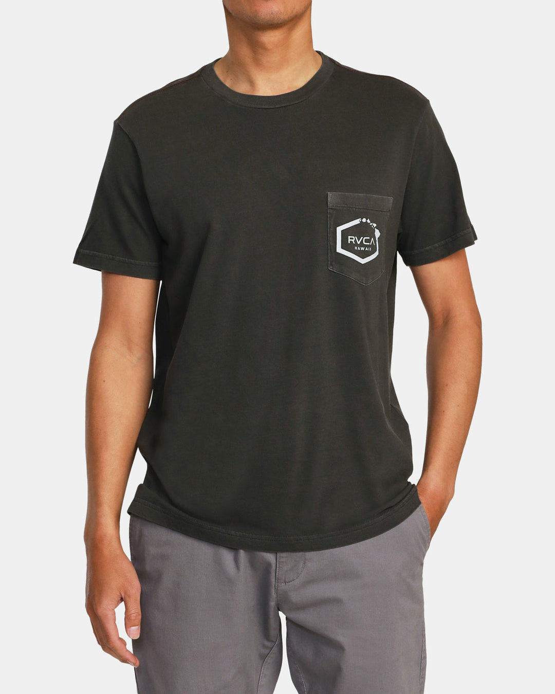 RVCA ISLAND HEX POCKET TEE - PIRATE BLACK