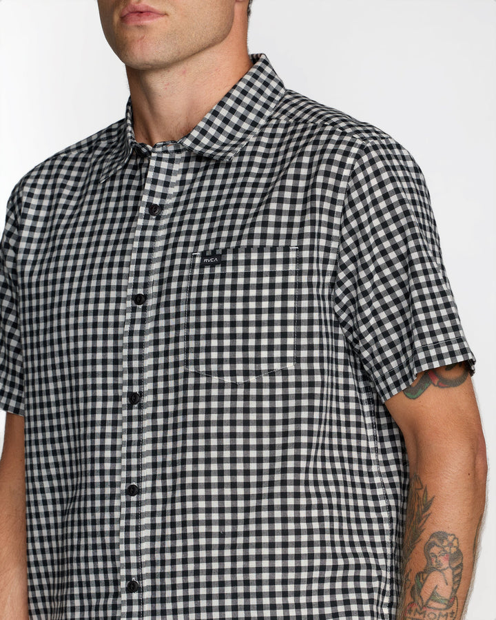 RVCA OVERSPRAY BUTTON DOWN WOVEN SHIRT - BLACK WHITE