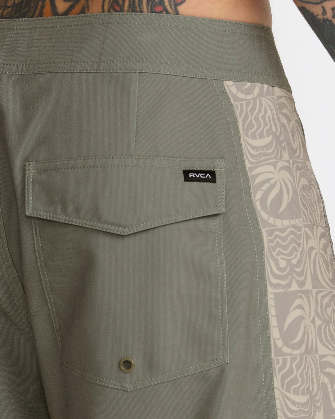 RVCA EXOTICA PALM DAYS 19" BOARDSHORT - ALOE (ALO)