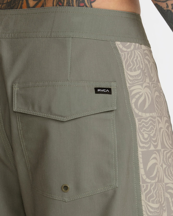 RVCA EXOTICA PALM DAYS 19" BOARDSHORT - ALOE (ALO)