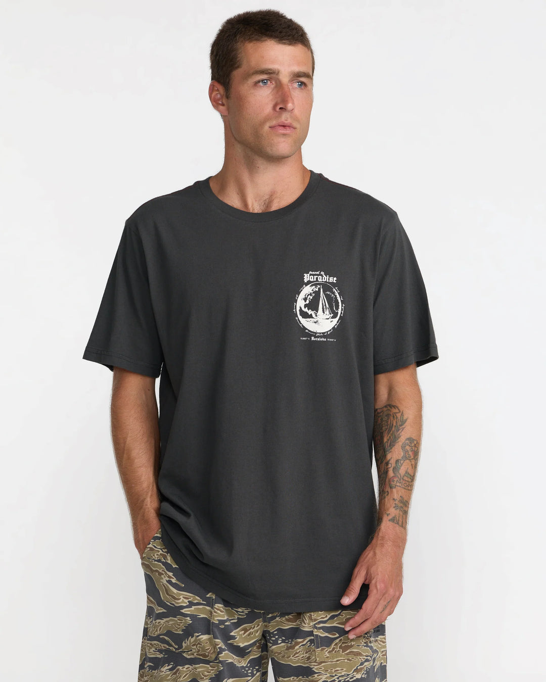 RVCA ENDLESS JOURNEY TEE - PIRATE BLACK (PTK)