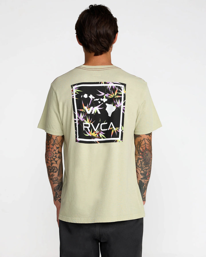 RVCA VA ATW HAWAII TEE - LIGHT OLIVE (LTO)
