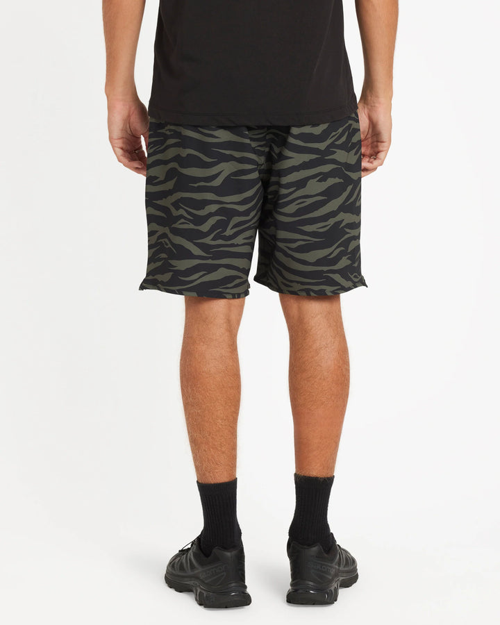 RVCA HAWAII YOGGER STRETCH 17 SHORT - FATIGUE (FAT)