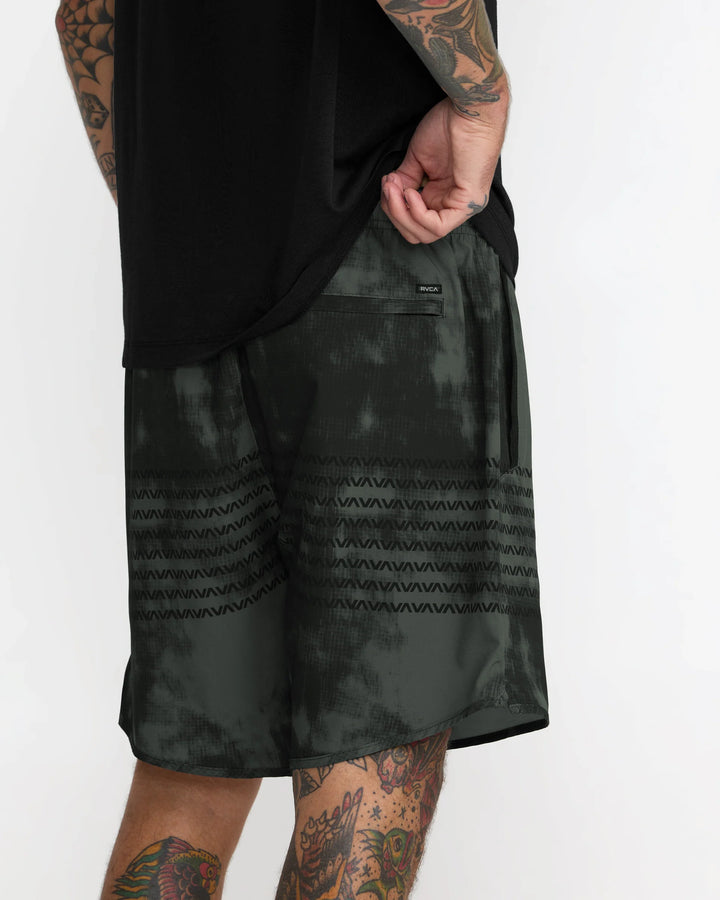 RVCA YOGGER STRETCH 17" SHORT - BALSAM GREEN (ABG)