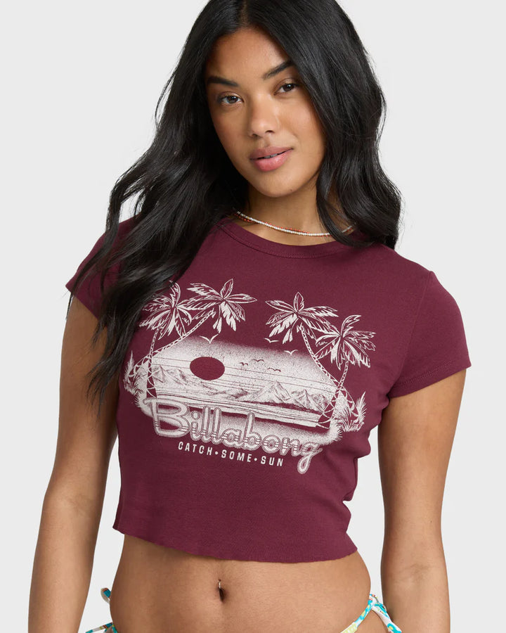 BILLABONG CATCH SOME SUN WOMENS CROP TEE - RED DHALIA
