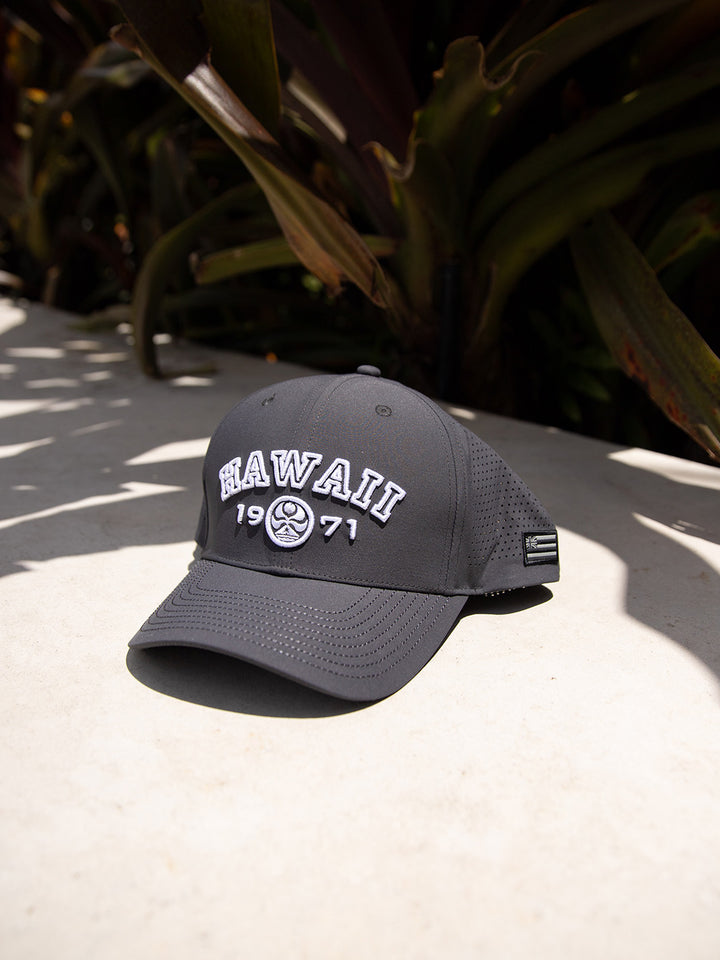 HIC HAWAII PERFORMANCE TRUCKER - BLACK