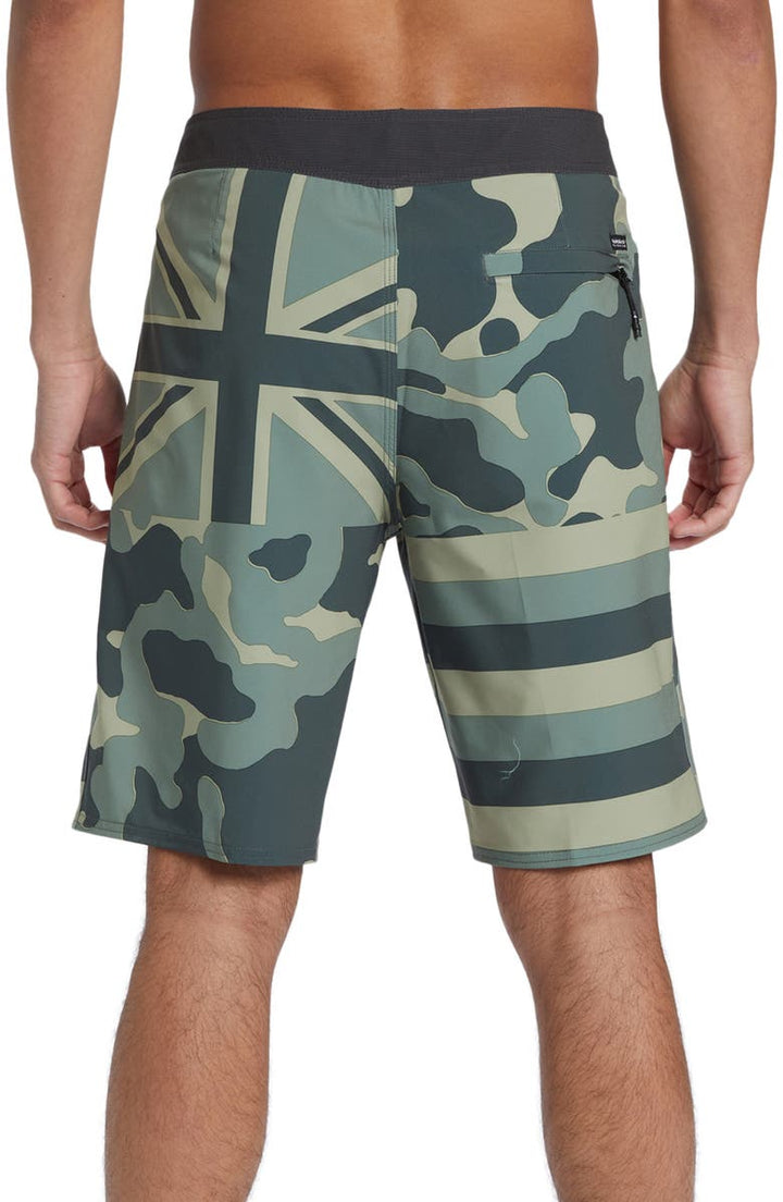 QUIKSILVER SURFSILK HAWAII FLYER 20" BOARDSHORTS - GREEN CAMO