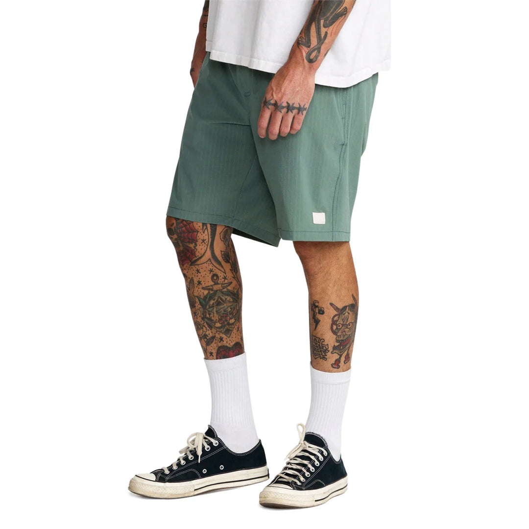 RVCA VACANCY GHOST STRIPE 19 WALKSHORT - JADE (JDE)