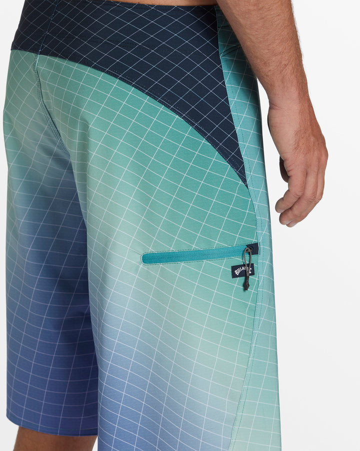 BILLABONG FLUID PRO 21" BOARDSHORT - DUSTY TEAL