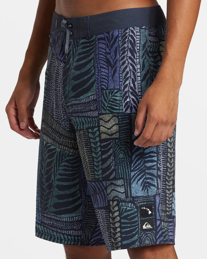 QUIKSILVER SURFSILK HAWAII TROPICS 21" BOARDSHORTS - BLUE