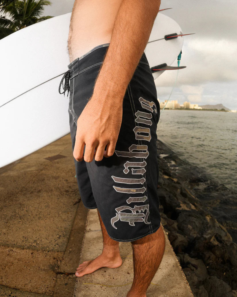 BILLABONG TEMPLE PRO BOARDSHORT - BLACK
