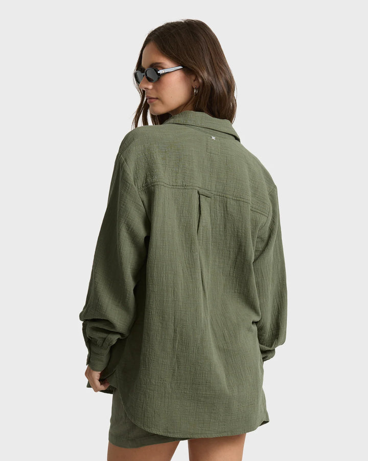 BILLABONG WANDERER SOLID LONG SLEEVE WOVEN TOP - CANTEEN (CQP0)