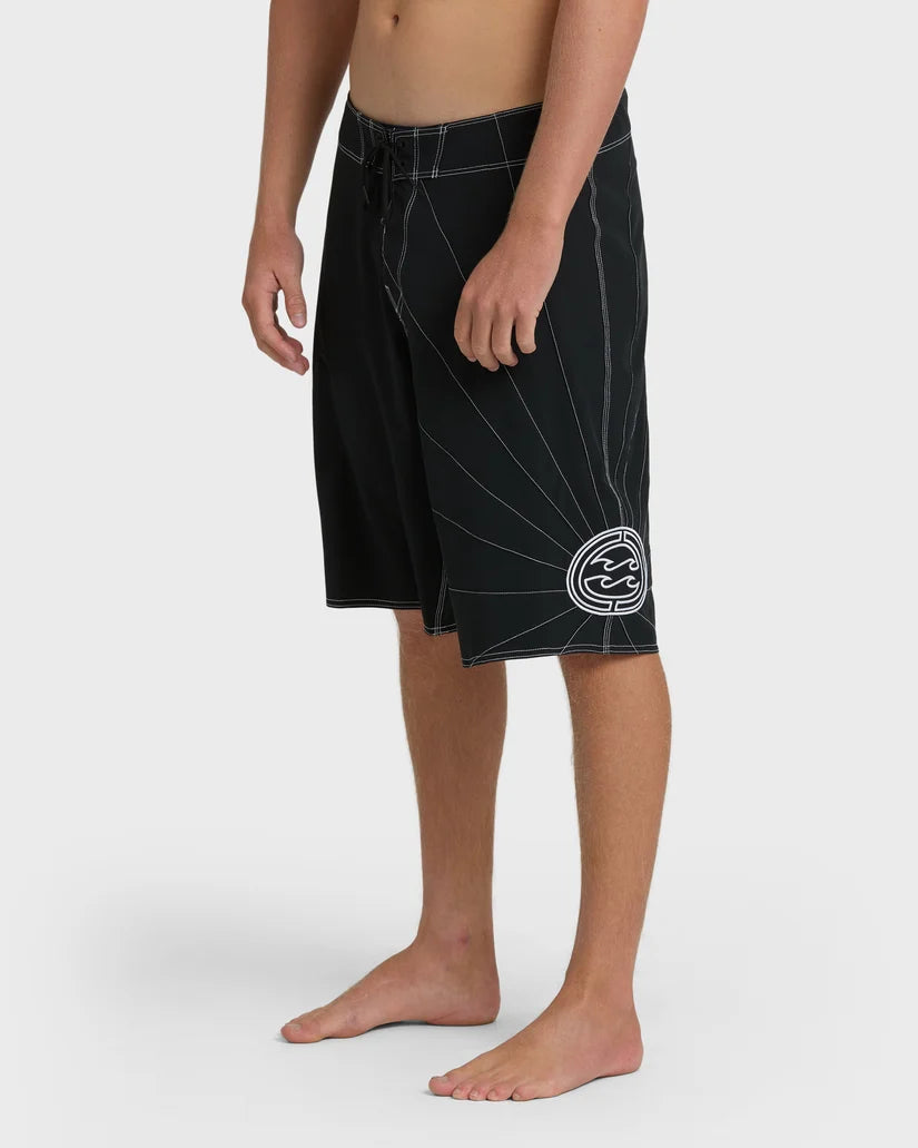 BILLABONG A.I. RISING SUN PRO 22" BOARDSHORT - BLACK