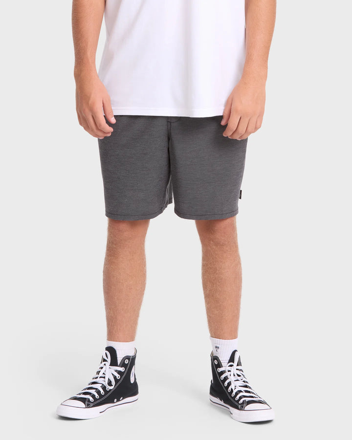 BILLABONG CROSSFIRE ELASTIC WAVE SHORT - BLACK