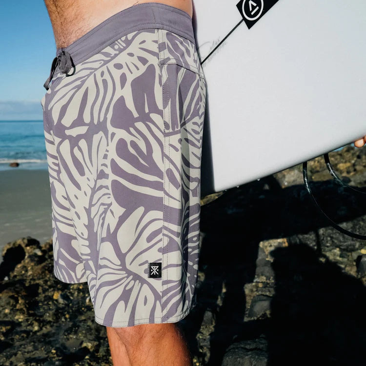ROARK PASSAGE BOARDSHORT - SHARK (SHK)