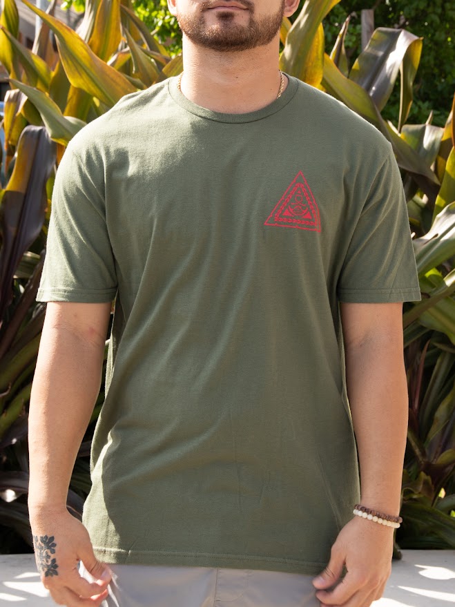 HIC TRI PEAKS TEE - MILITARY GREEN