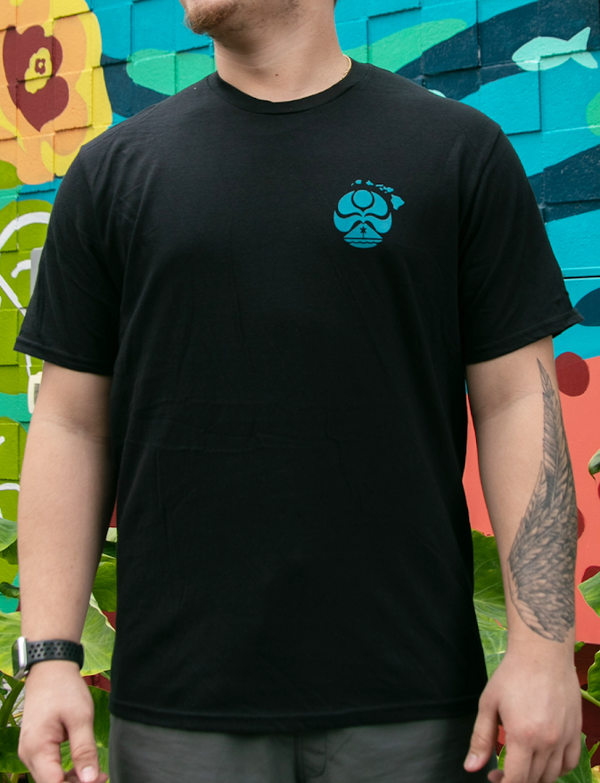 HIC HAWAII STATE ROOSTER TEE - BLACK