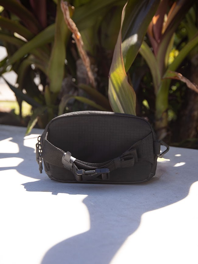 HURLEY PEAK CROSSBODY - BLACK (023)