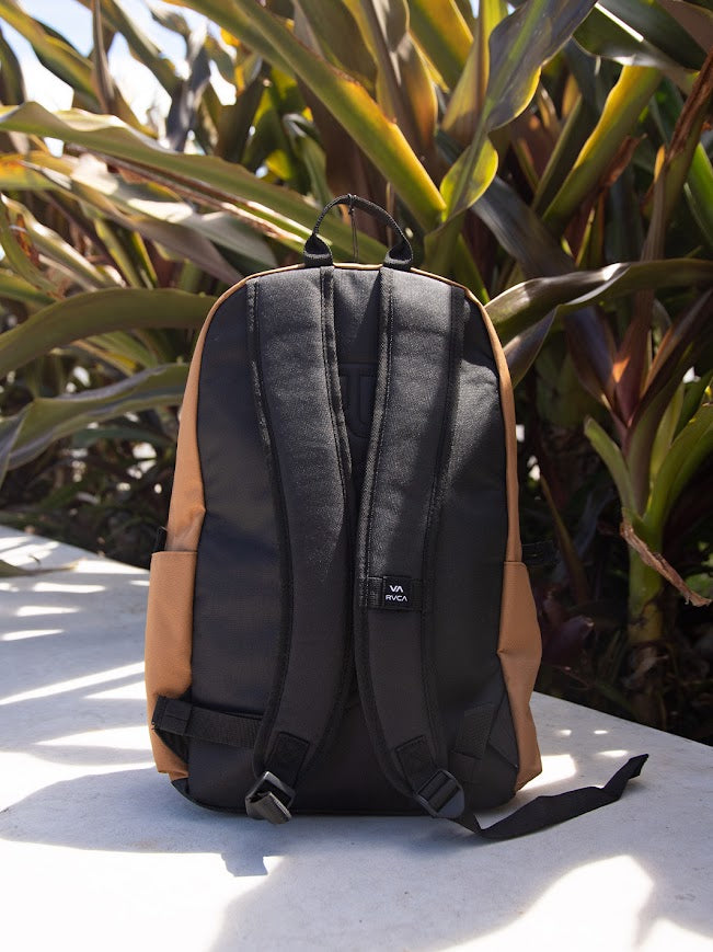 RVCA SKATE BACKPACK - CAMEL