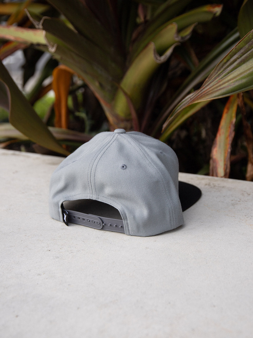 HURLEY  ALOHA SNAPBACK HAT - GRAY (093)