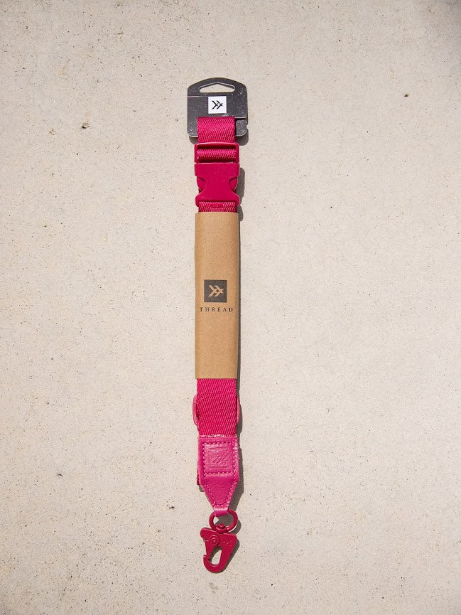 THREAD MAGENTA PHONE SLING