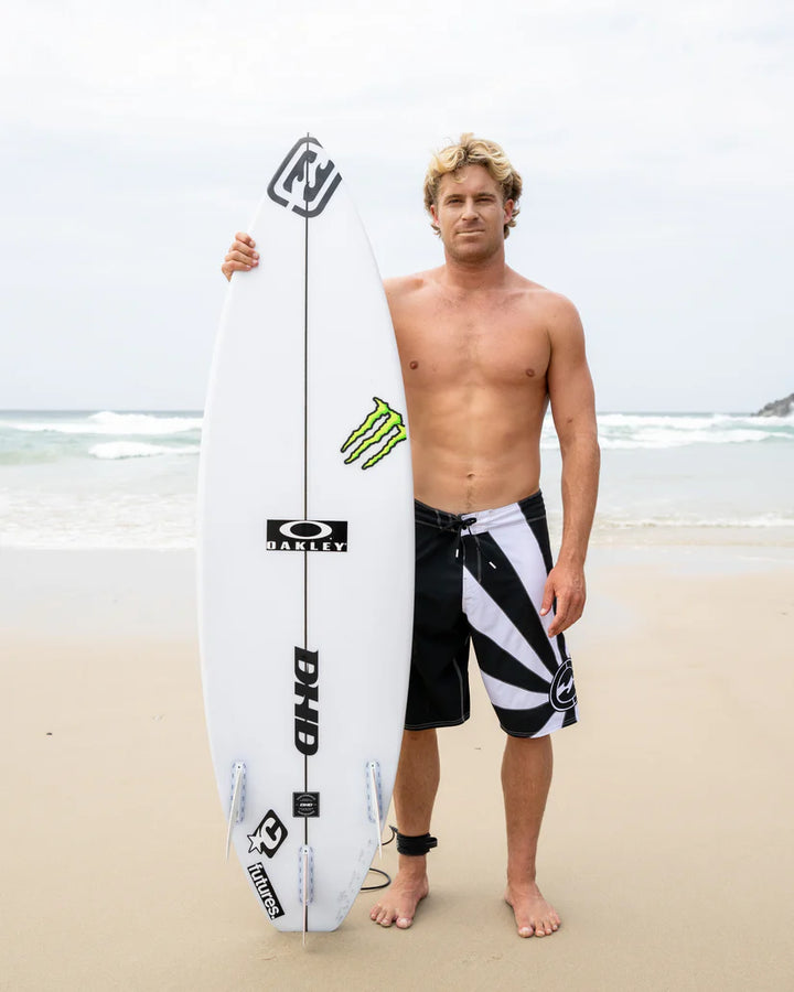BILLABONG A.I. RISING SUN PRO BOARDSHORT - BLACK/WHITE (XKKW)