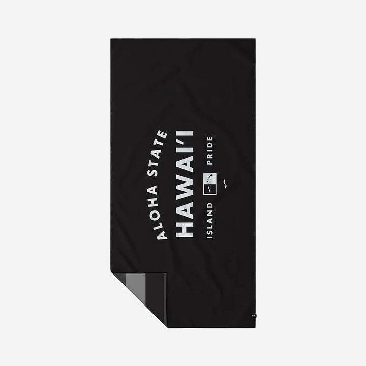 SLOWTIDE HAWAII FLAG PERFORMANCE TOWEL - BLACK