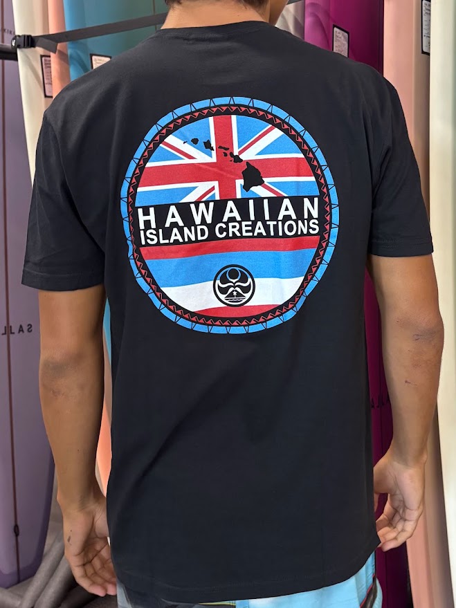 HIC ISLAND FLAG TEE - BLACK