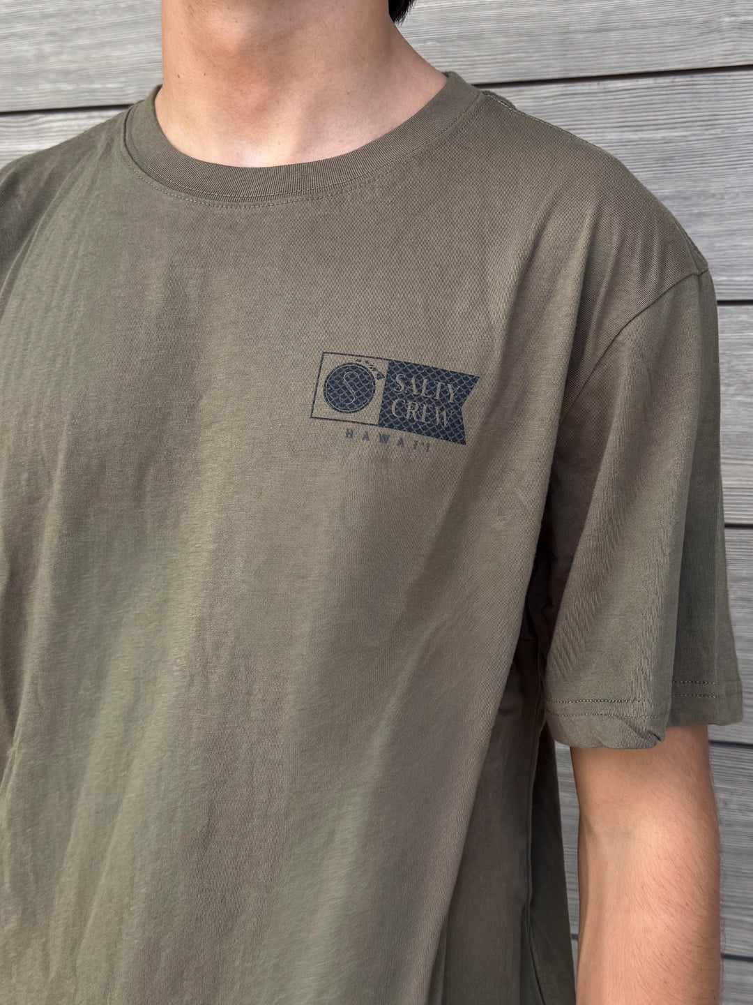 SALTY CREW HAWAII FLAGSHIP TEE - DUSTY OLIVE