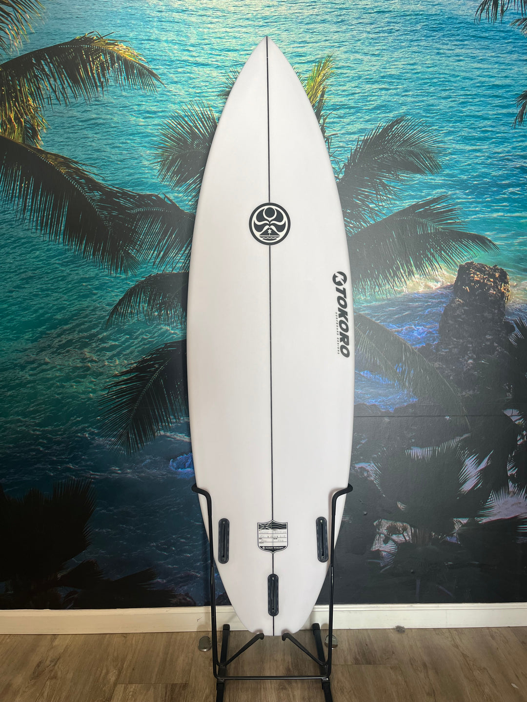 KERRY TOKORO 5`11" MOJO FUTURE FIN SQUASH TAIL SURBOARD KT 10525S