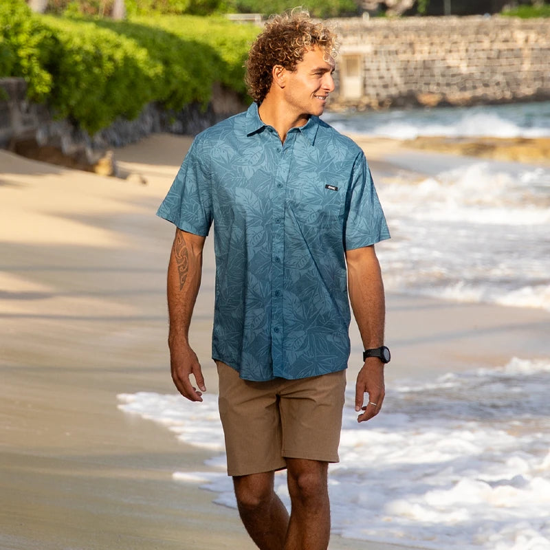 The HIC Kewalo aloha shirt effortlessly goes from the beach to an evening out.