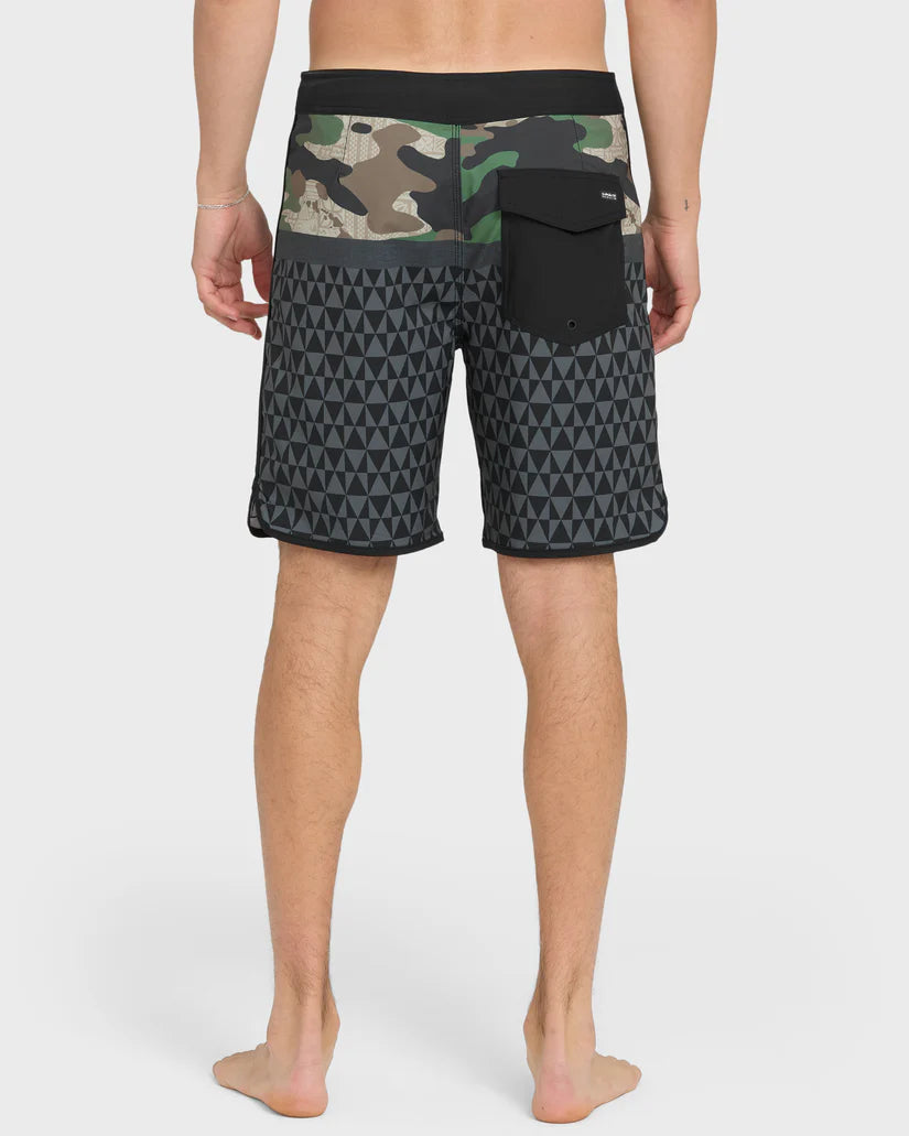 QUIKSILVER HI BLOCKCHILD 19" BOARDSHORT - CAMO (GRA0)