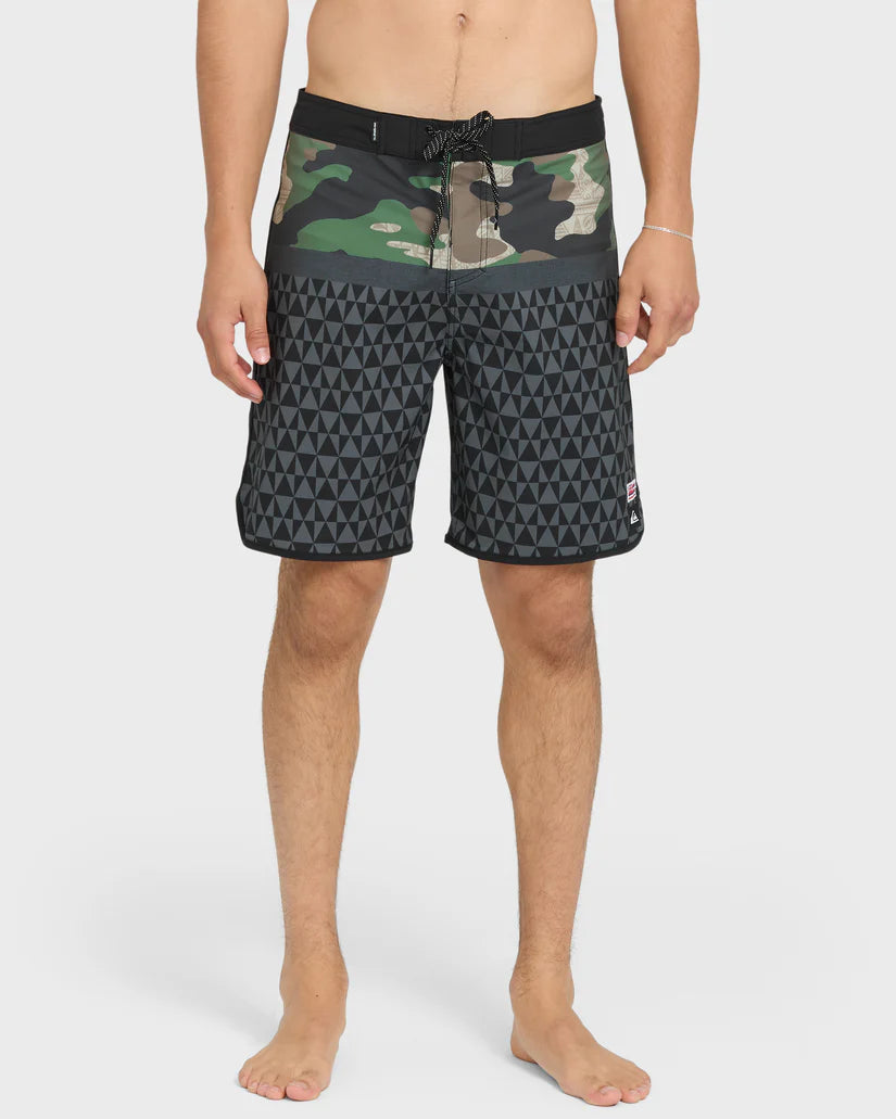 QUIKSILVER HI BLOCKCHILD 19" BOARDSHORT - CAMO (GRA0)