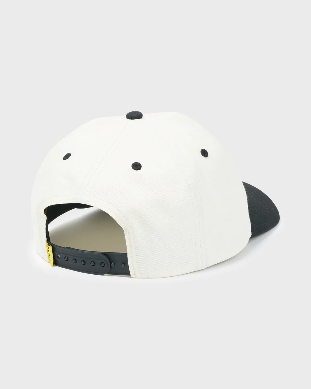 QUIKSILVER PACIFICO SIGNAGE LOCKUP CAP - OFF WHITE