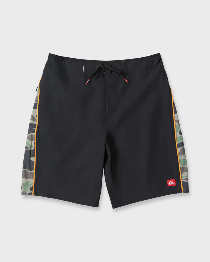 QUIKSILVER YOUNG GUNS NOMAD PRINT 21" BOARDSHORT - ANTHRACITE