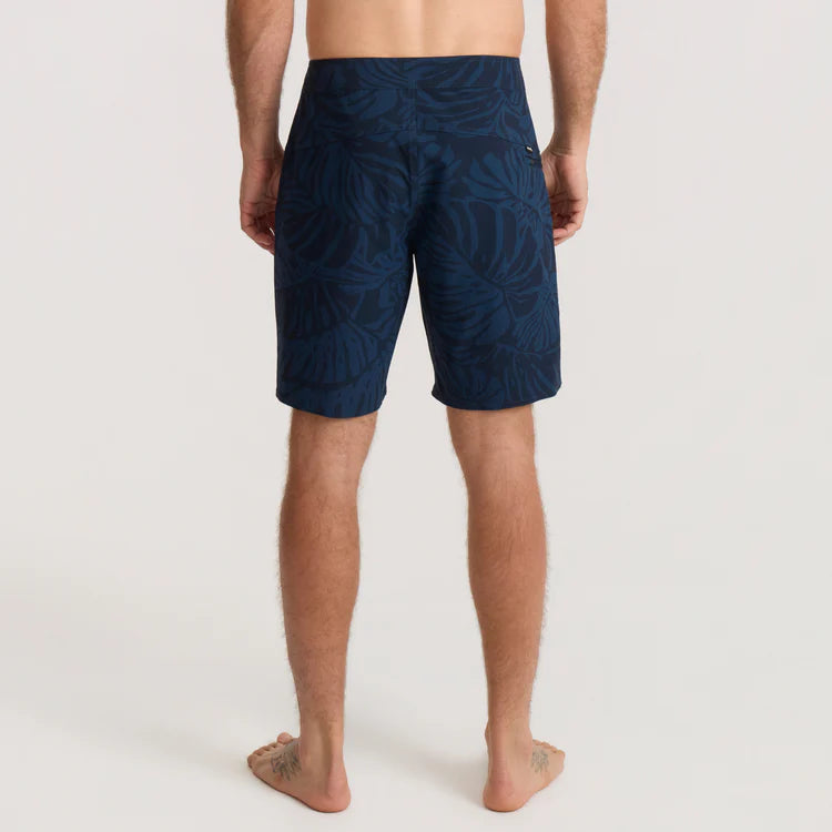 ROARK PASSAGE PRO BOARDSHORT - NAVY