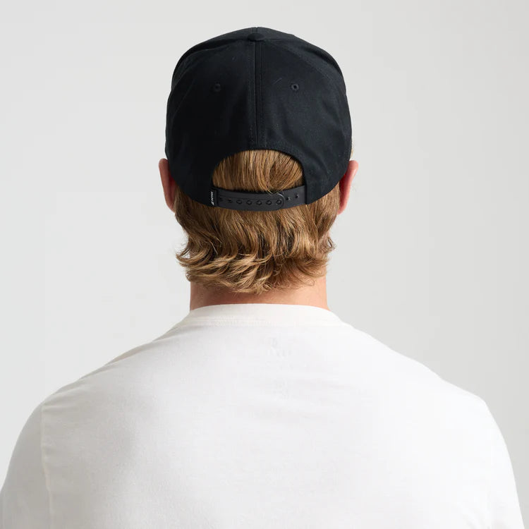 ROARK FEAR THE SEA SNAPBACK HAT - BLACK