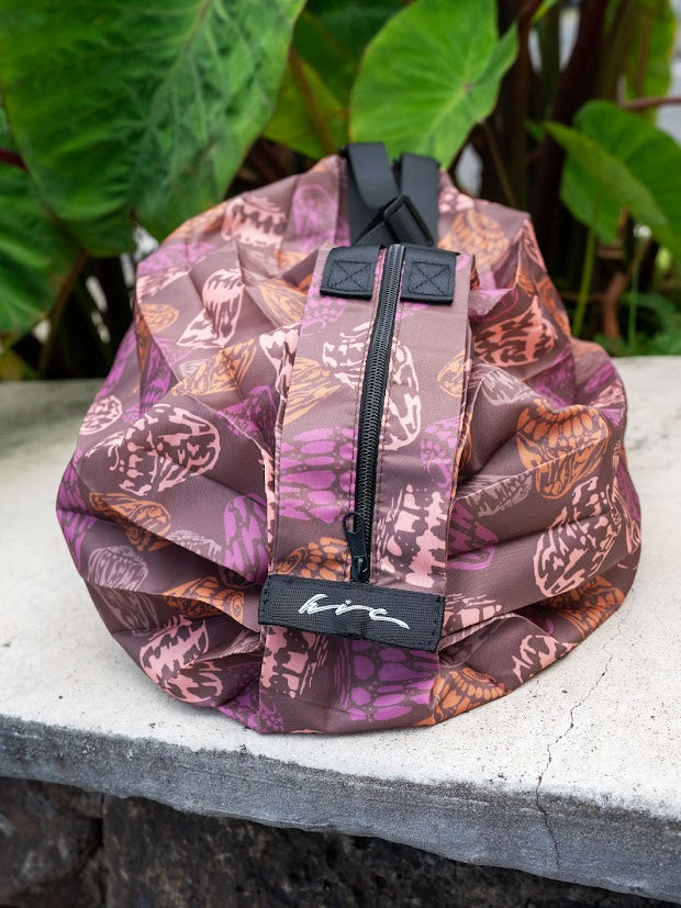 HIC ROLL UP TOTE BAG - SHELL SHOWERS