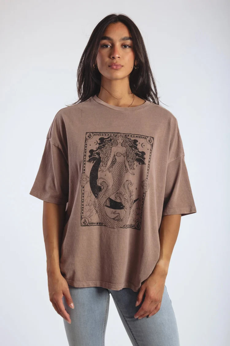 VOLCOM MOONTIDE MUSE BAD BOY TEE - EARTH (ET8)