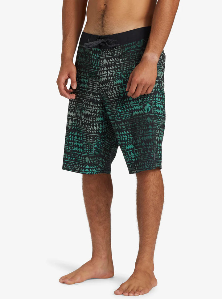 QUIKSILVER SURFSILK HAWAII 21 BOARDSHORT - GREEN