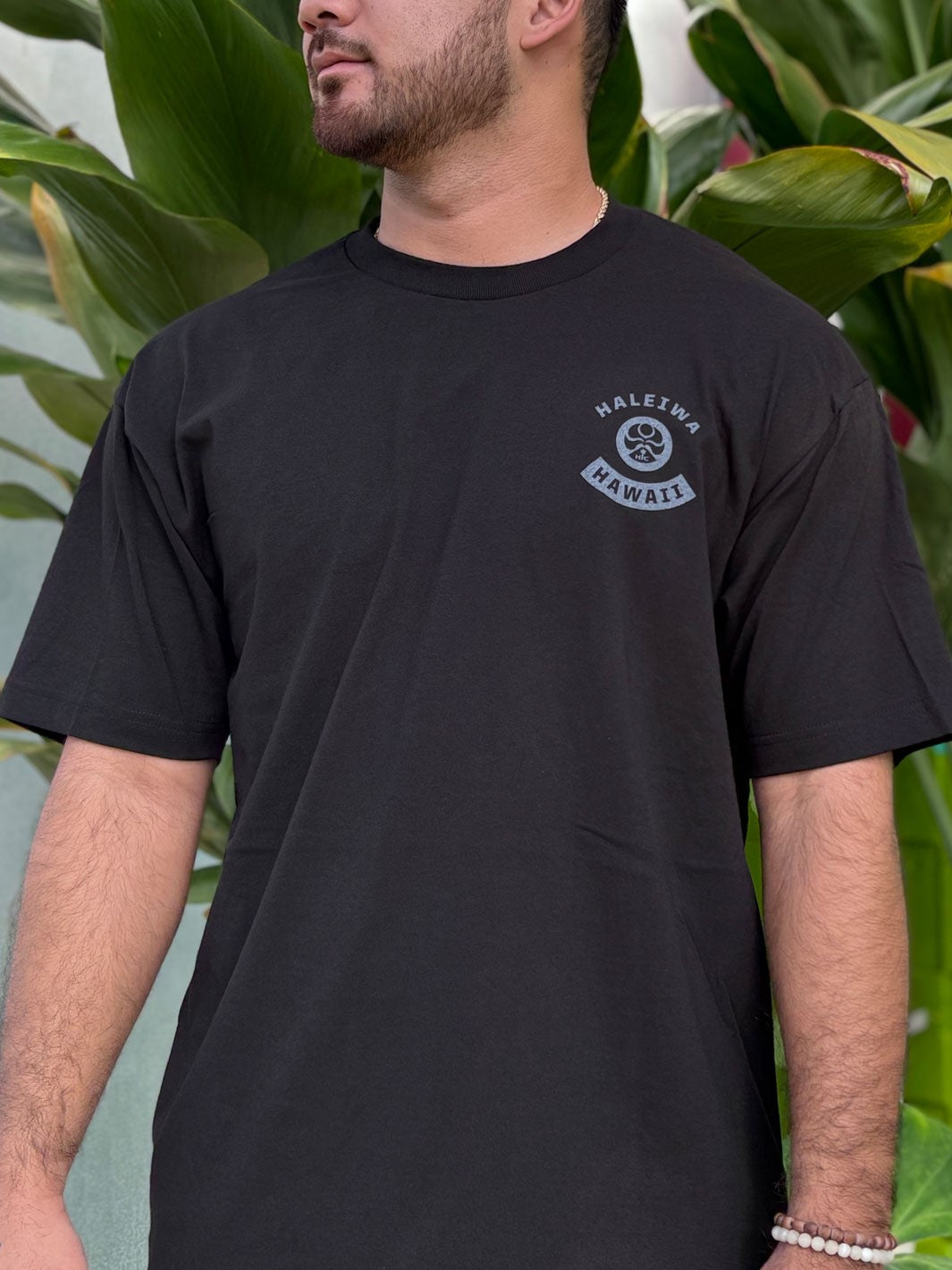 HIC HALEIWA BRIDGE BADGE TEE - BLACK