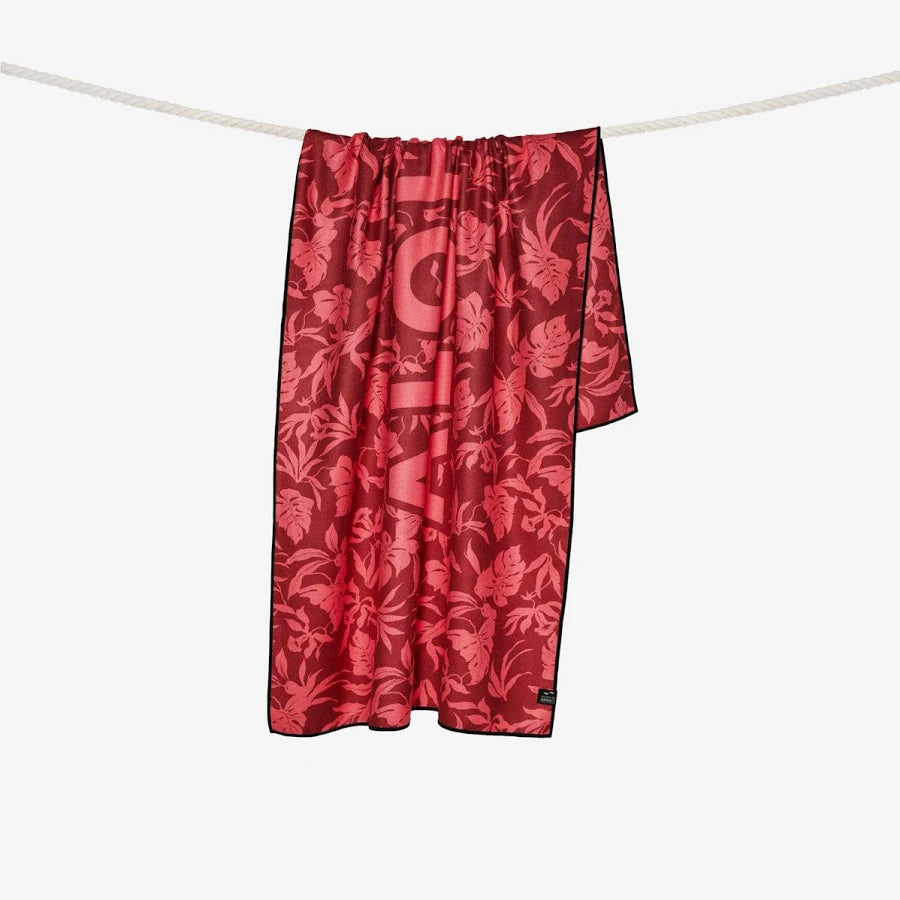 SLOWTIDE ALOHAUKE PERFORMANCE QUICK-DRY TOWEL - GUAVA