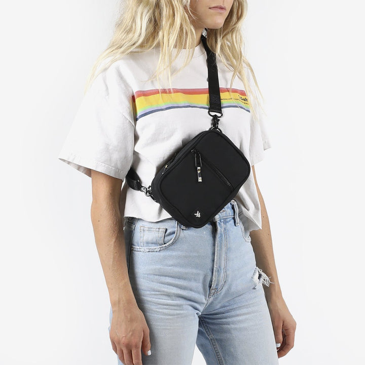 THREAD CROSSBODY BAG - BLACK